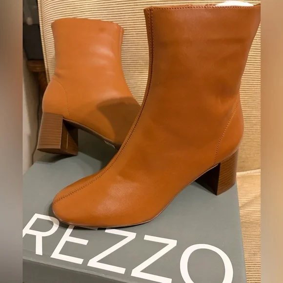 NWT Arezzo Women's Rebecca Mid-Block Leather Booties - Size 8.5 - Picture 14 of 14
